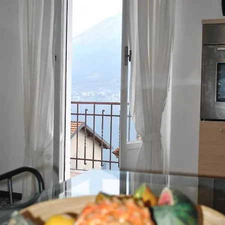The Family - With Balcony And View Apartmán