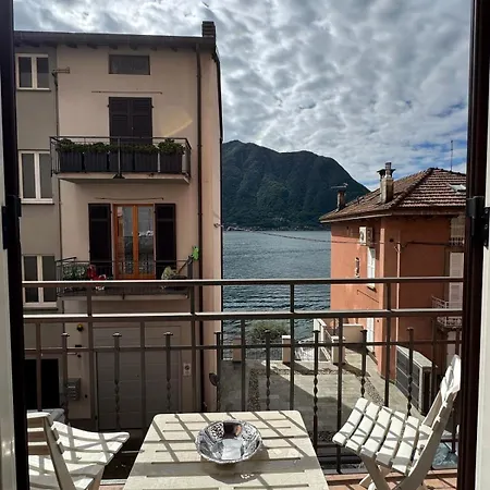 The Family - With Balcony And View Apartment